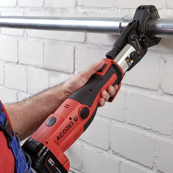 Battery-Powered Pipe Press Tool